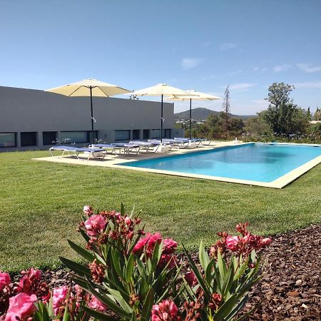 Suites Sunny Hill 몬카라파초 외부 사진