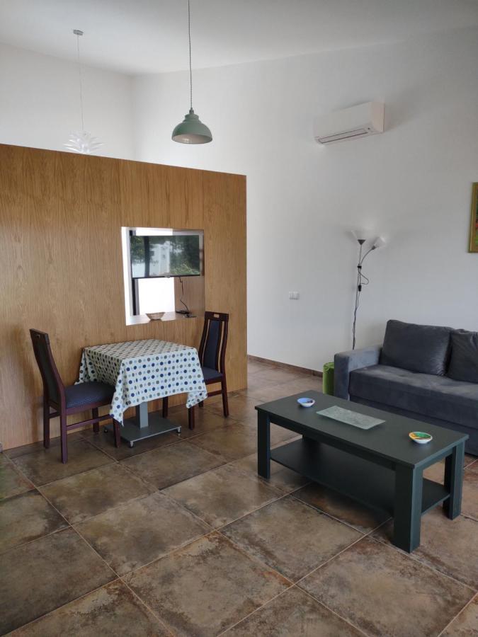 Suites Sunny Hill 몬카라파초 외부 사진