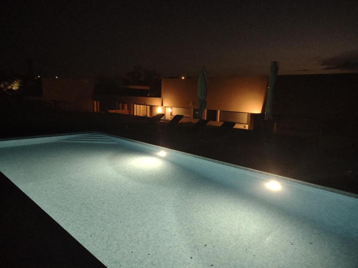 Suites Sunny Hill 몬카라파초 외부 사진